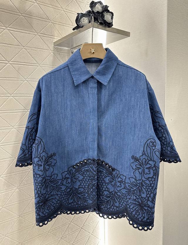 Fend* custom yarn, the color is particularly elegant, and it is important not to