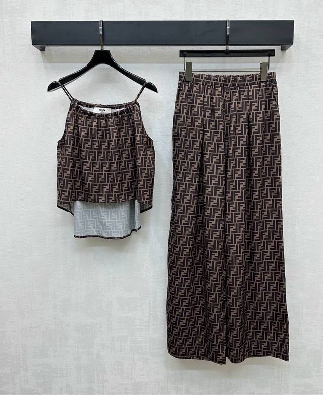 Louis Vuitto* 2025Ss new shirt set is cute and cute, and the style is easy for e