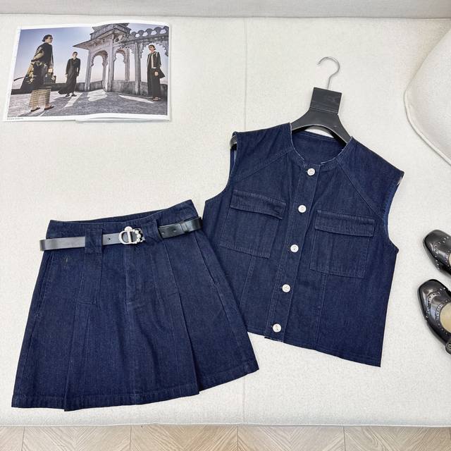 M blue soft denim pleated midi skirt , fabric: denim cotton Color: blue Miu25 sp