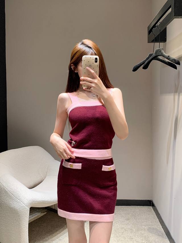 25Ss Applique Logo Embroidered Short T-shirt Slim fit Short version is super eas