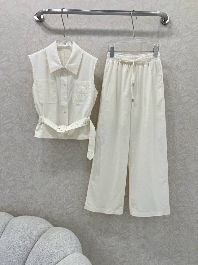 New arrival Loewe metal buckle belt decoration lapel pleated sleeveless dress dr