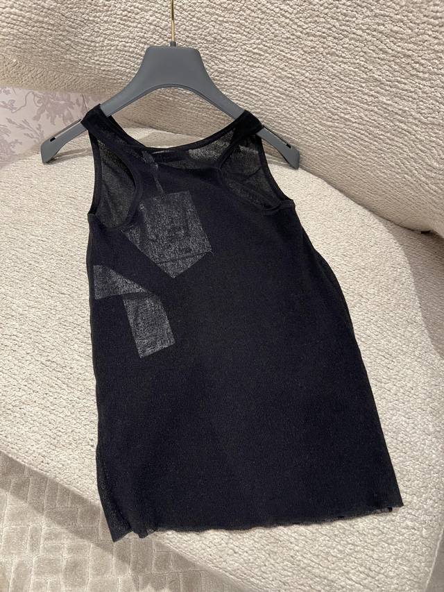 High-end custom ultra-thin fabric A-line version is very slimming Size 36 38 40