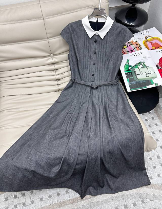 Louis Vuitto* 25Ss new lapel denim contrast dress with denim embroidery decorati
