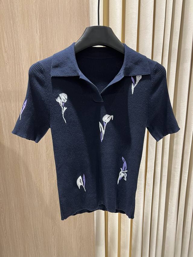 2660 Spring And Summer ! Miumi*U, lapel beaded knitted top, Looks simple, yet ve