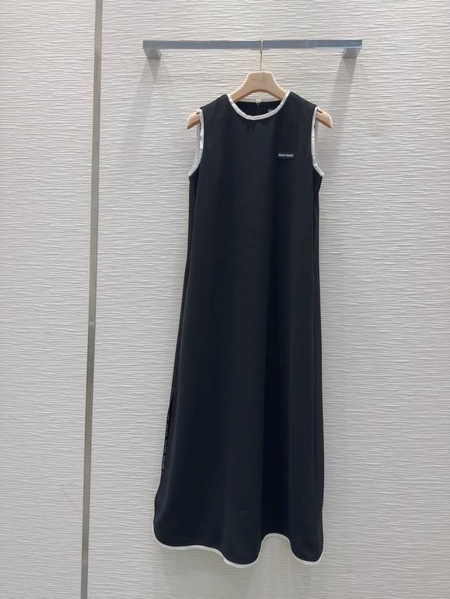 Moncler new arrival 2700 New Year's hot new products are available at the counte