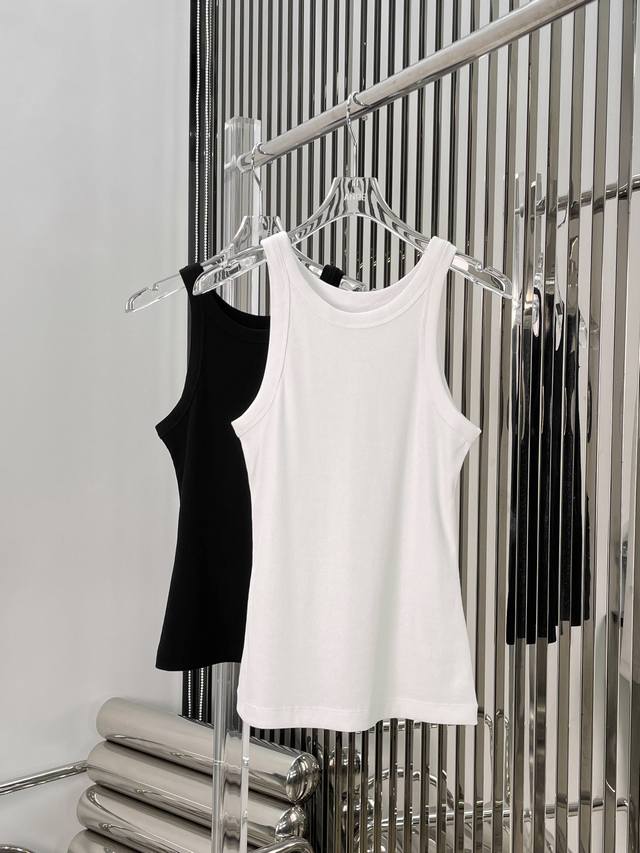 Miumiu 25 Spring and Summer new basic model chest three-dimensional patch embroi