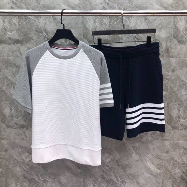 Zegna-Jersey T-shirt is the brand's basic style. Made of 280g pure cotton fabric
