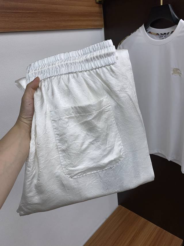 Beautiful 100% linen pants. The most essential high-grade fiber in summer must b