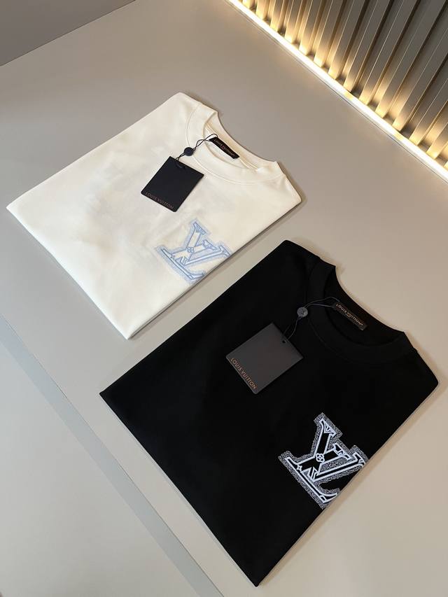 25Ss New summer style! The fresh yellow and white stripes design is simple yet e