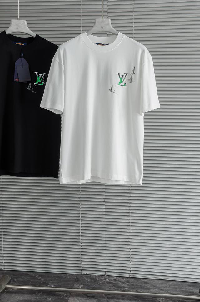 Gucci cartoon rabbit series printed short-sleeved T-shirt The watercolor print i
