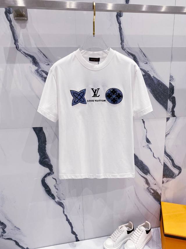 25 Spring and Summer Light Blue Heart Embroidery Cotton T-shirt.. Light blue emb
