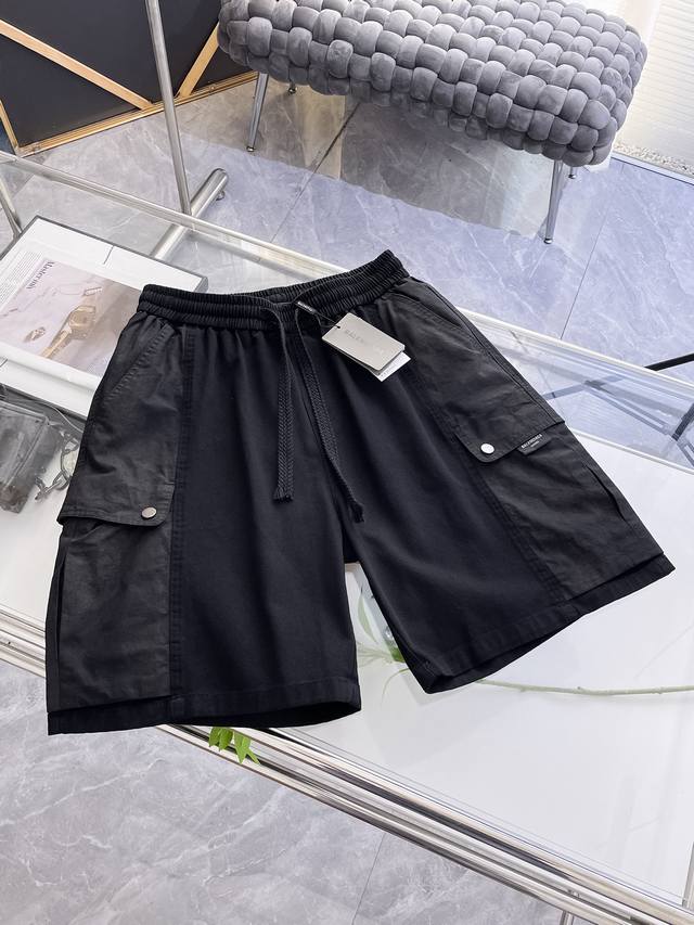 Chanel25Ss new spring and summer denim shorts, Chanel style polka dot double C l