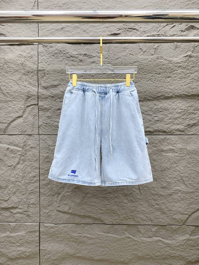 25 New summer style with bee embroidery and full-printed letters. Thin ice silk