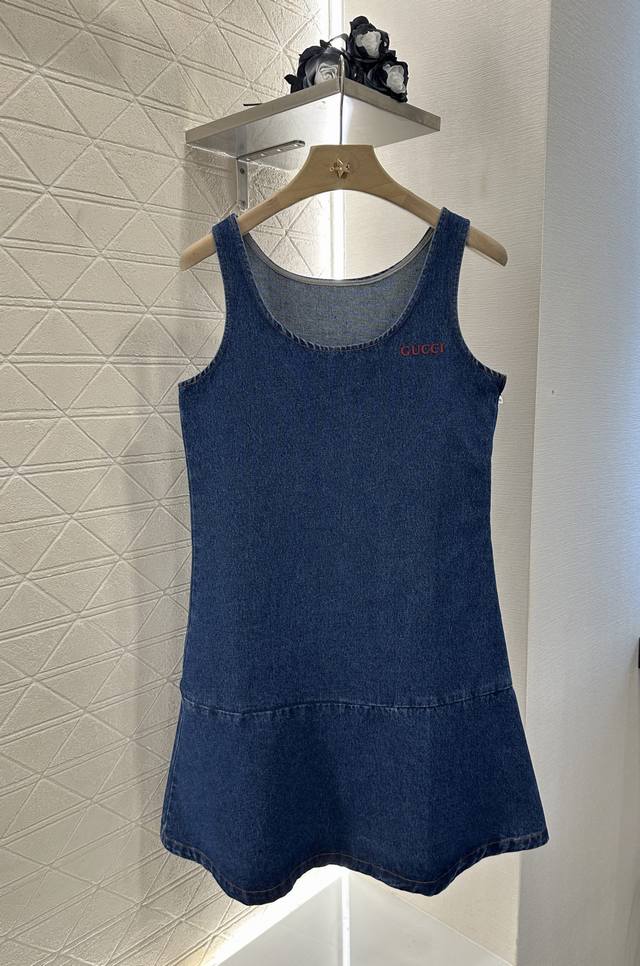 Details New 25 Spring New Car ~ Minimalist V-neck worsted wool blend dress