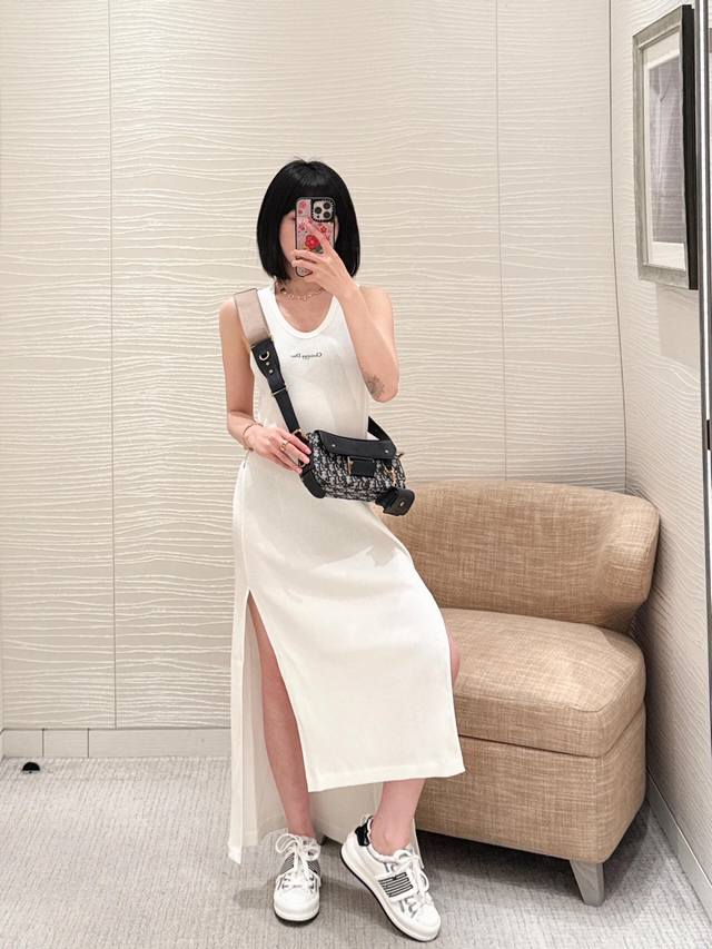 New fake two-piece cotton vest Soft and comfortable knitted fabric presents simp