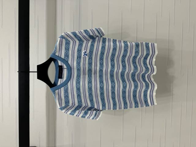 New [P]! Latest Skims 25New printed T-shirt + trousers. Size: Sml. T-shirt. Trou