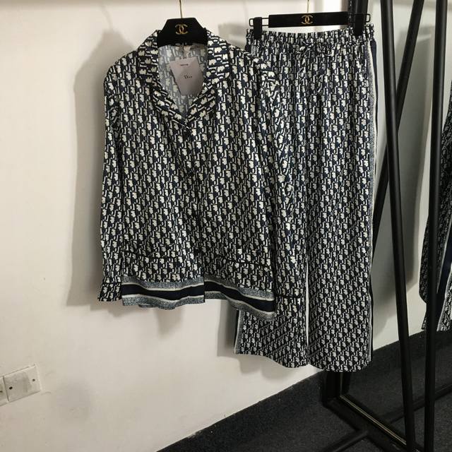 Dio*2025 New arrivals. Plain lapel shirt with slanted collar. Customized. Import