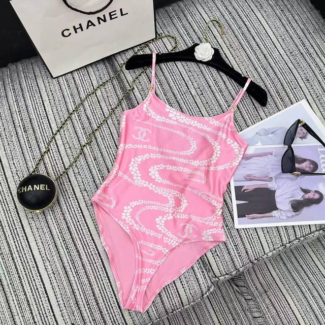 Cc Xiaoxiangjia! Counter model! Short-sleeved knitted stretch top with contrasti