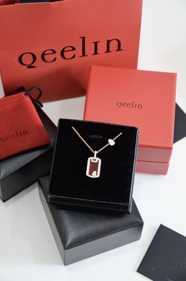 Qeelin's new Wulutag necklace, Kirin carnelian Wulutag Fulu necklace, Kirin gour