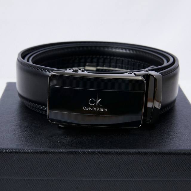 A hot item is coming, super handsome, and it cannot be described in words. It is