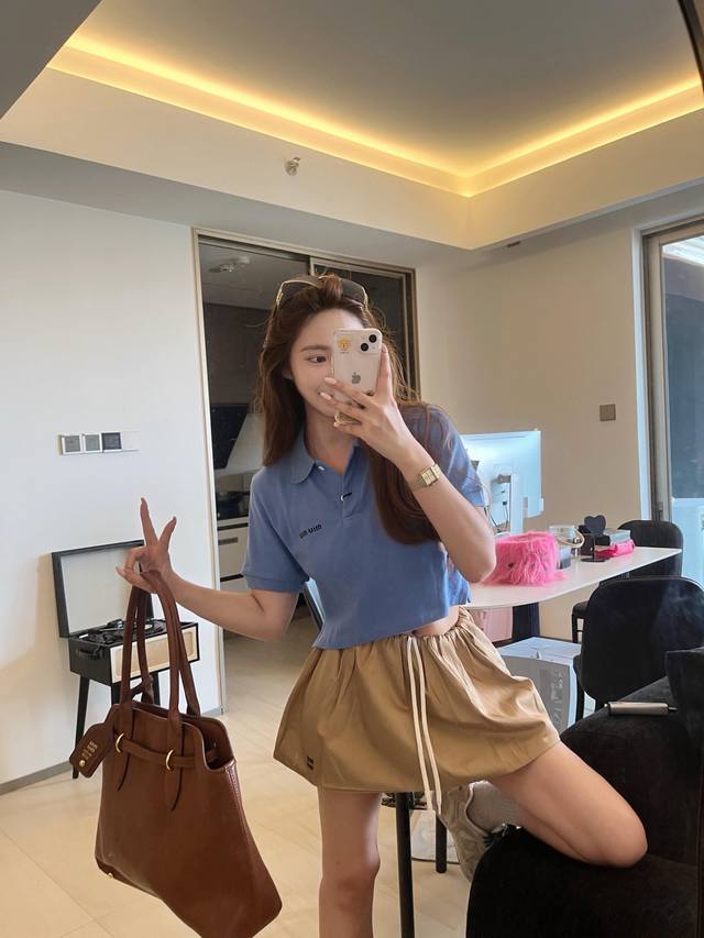 New World new arrival Miumiu playful daughter polo shirt This set of blue and kh