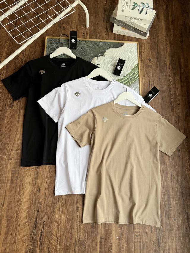 Descente round-neck short-sleeved T-shirt perfectly combines fashion and functio