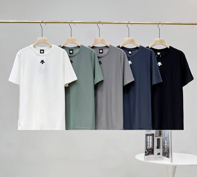Price reduction benefits! Supply. Descente men's quick-drying T-shirt round neck
