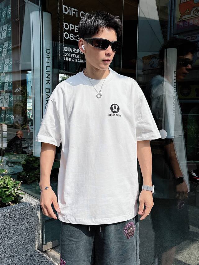 The material is very sufficient. High-end style. Compare it casually. Lulu Lemon