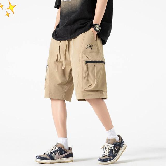 for Arc'teryx's new summer outdoor sports casual loose work shorts, five-point p
