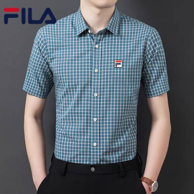 Fila small checkered short-sleeved shirt! Checked shirts are timeless classics,