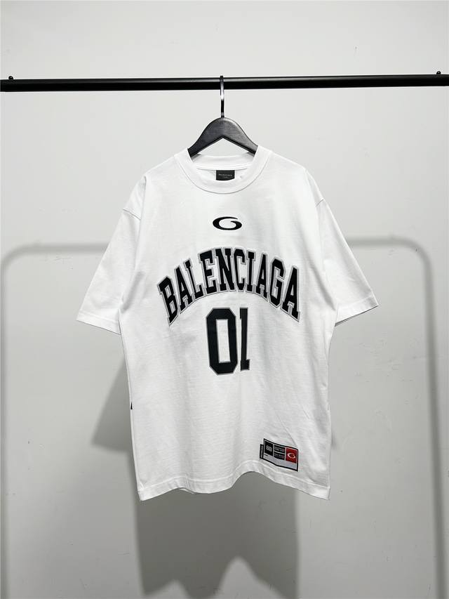 Balenciaga 2025 Spring New Style! High version, very good quality! Balenciaga 01