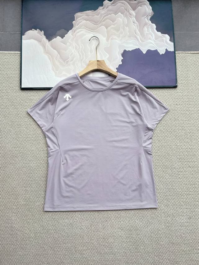 Descente Macaron color outdoor T-shirt Macaron healing color: with oxygen, fresh