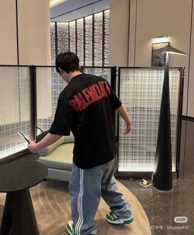 High quality Product name: Balenciaga 25Ss new red tape print round neck loose u