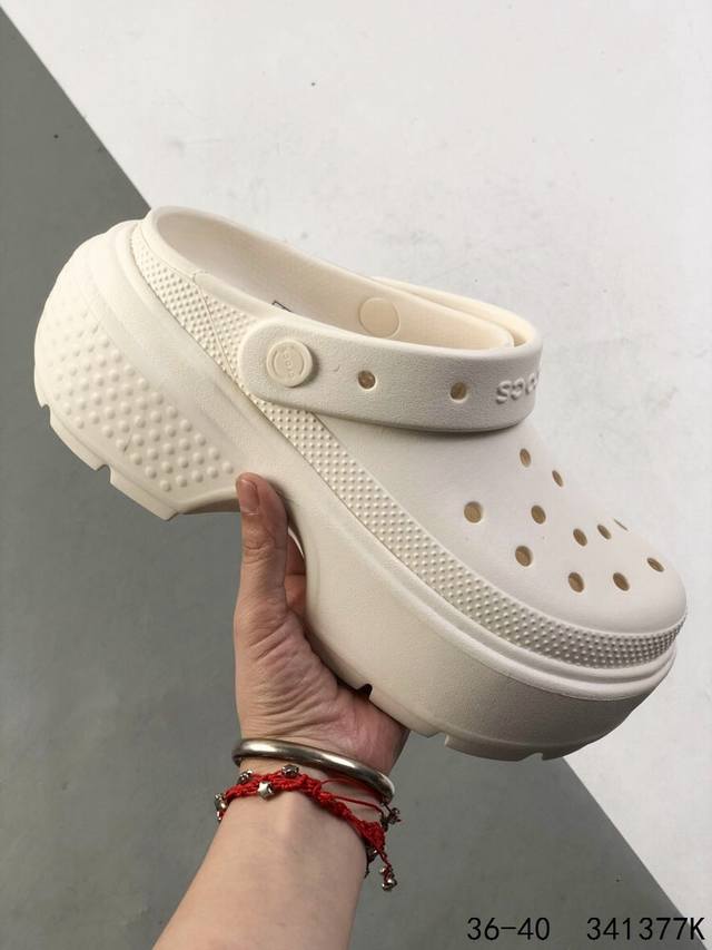 Crocs Classic Clog Crocs series casual beach hole slippers and sandals are made