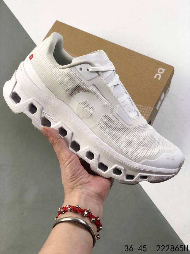 Corporate-level with half size! On Cloudvista shoes are sports casual shoes insp