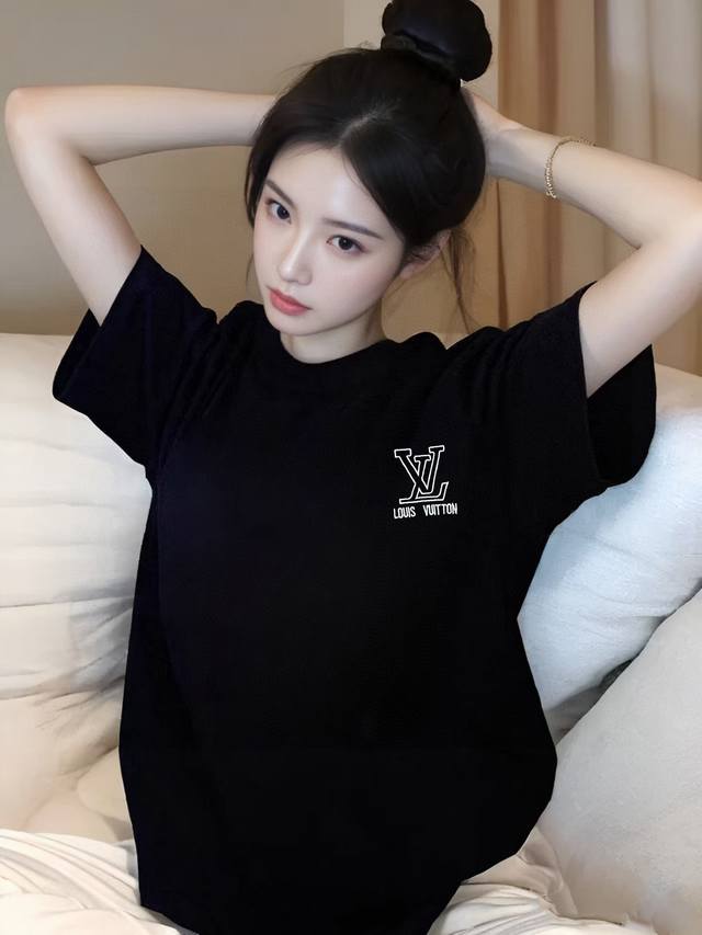 New arrival 2025Lv embroidered short-sleeved new style letter slogan couple shor