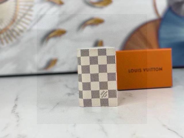 Lv white grid short wallet Life doesn