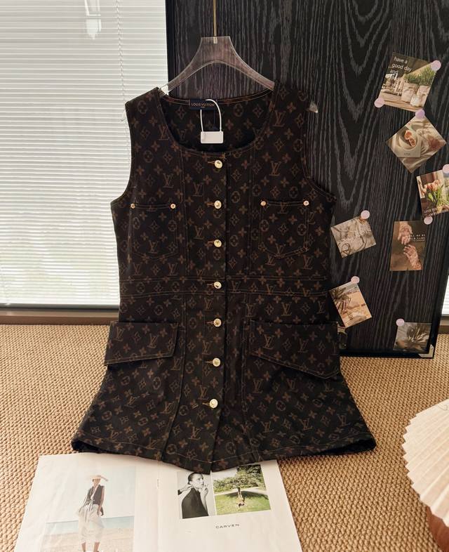Price P: Product name: 1V new denim monogram full print jacquard vest skirt Size