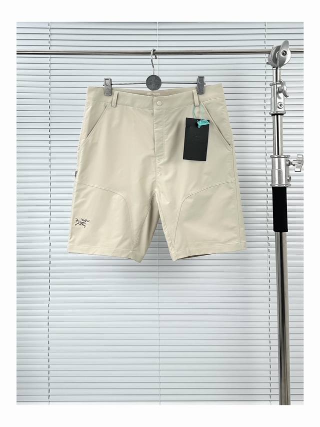 Cronin shorts black off-white M-4Xl Arcteryx Cronin solid color brand small logo
