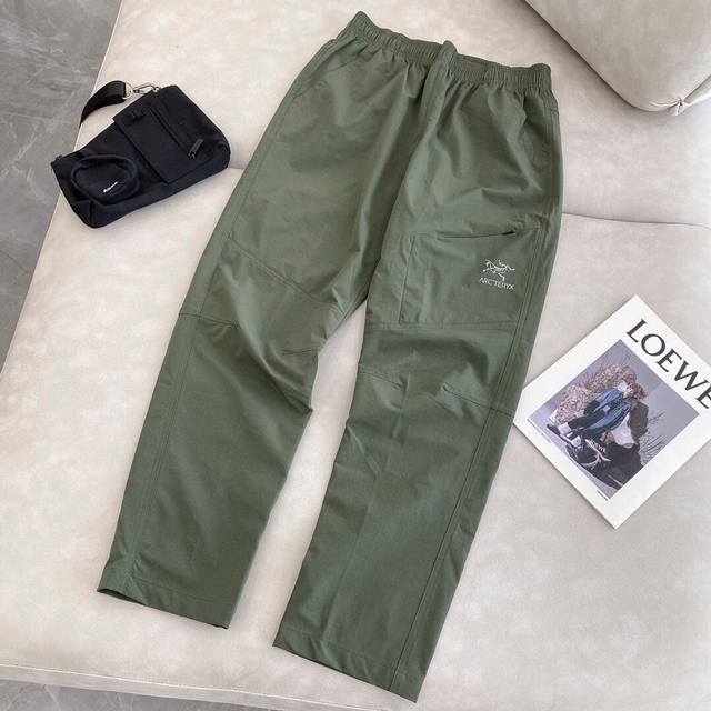 Arc'teryx's new reflective small logo printed casual sports pants are now availa