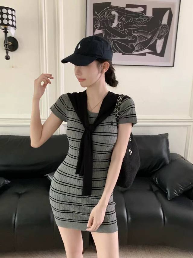 New two-piece set Raff Pony's latest shawl striped dress is here~ The shawl desi