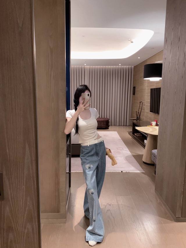 Special price 13De 25.Ss color matching hot diamond bear head jeans with detacha