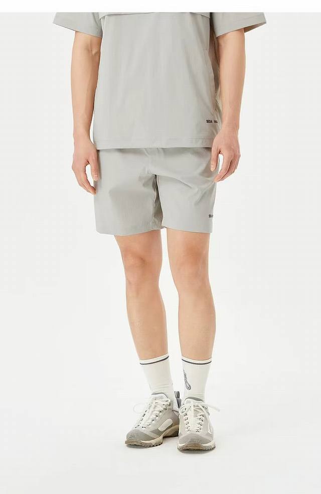 Unlock a new pair for hiking: Kolon Daypack Cargo Woven Shorts At the intersect