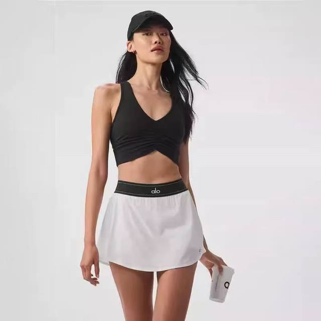 2025Alo Yoga's tennis-style little black dress, the same style as Ji Soo, defin