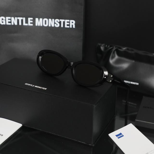 Shipped by Gm factory P, no refund or exchange if the anti-scratch film on the g