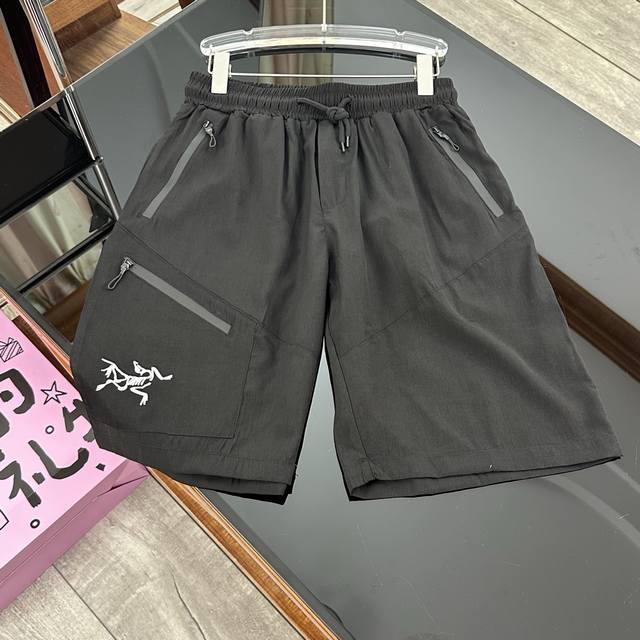 Arcteryx Men's Outdoor Workwear Embroidered Quick-Drying Shorts Fabric: Function