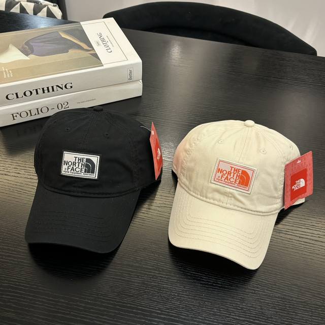 The North Face sports casual baseball cap , a must-have item for men and women,