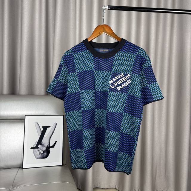 Louis Vuitton logo Lv checkerboard sweater with letter logo on the chest, short