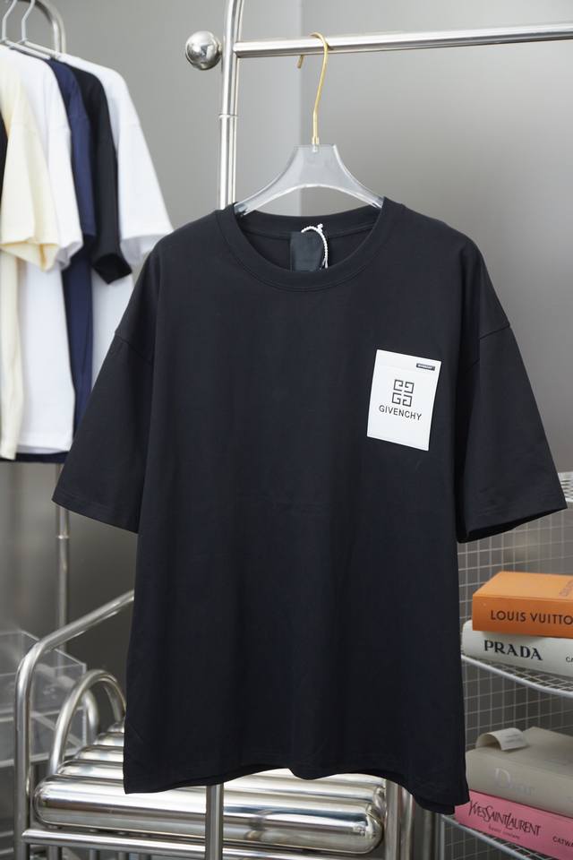 Givenchy Gvc 25Ss early spring new three-dimensional leather brand hardware lett
