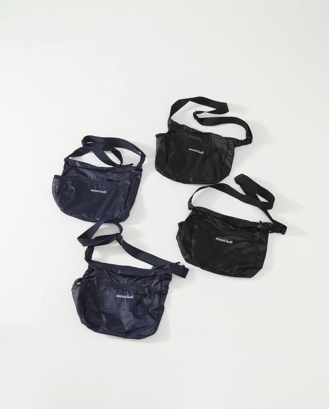 Mont-Bell messenger bag Made of wear-resistant material with adjustable webbing